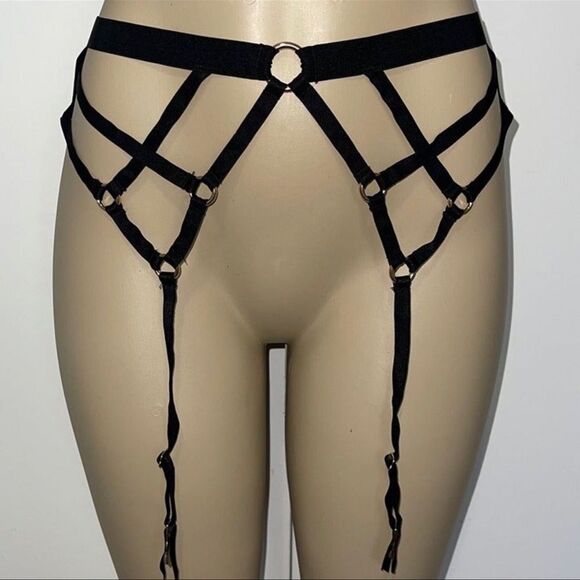 Victoria's Secret Very Sexy Black Strappy Garter Belt - Picture 7 of 8